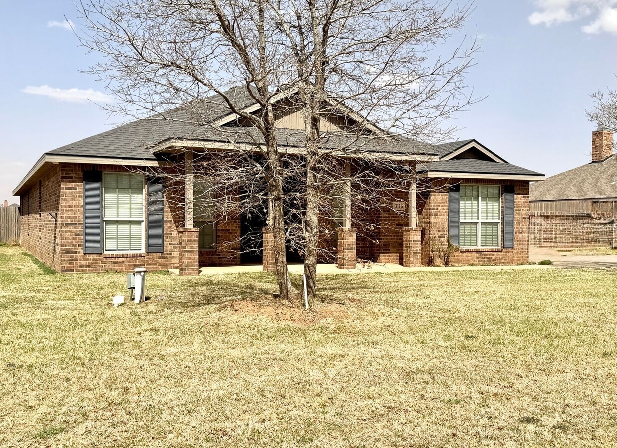 Photo - Gorgeous 4/2/2 in Bella Mia Estates! Lubbock-Cooper ISD!