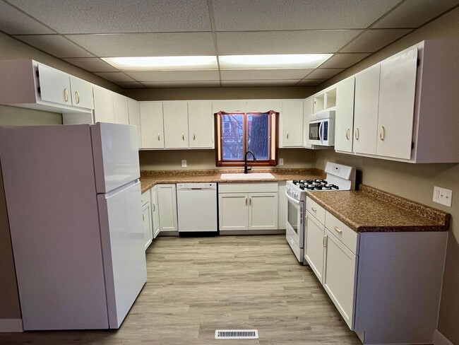 4 Bed 2 Bath in Wausau! Deposit Special: H... - 4 Bed 2 Bath in Wausau! Deposit Special: H... Casa