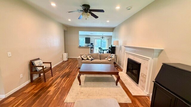 Photo - 3214 Lakefield Way