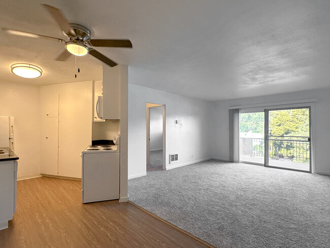 Photo - 1827 Lincoln Ave Apartment Unit 315