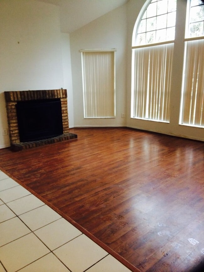 Photo - 575 Bloomington Ct Unit #23