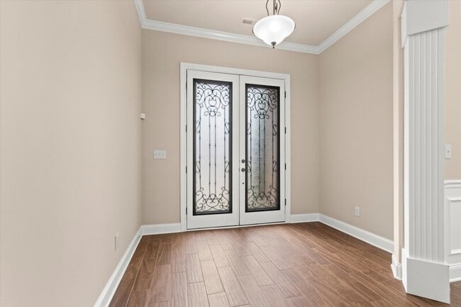 Photo - 915 NW Binding Branch