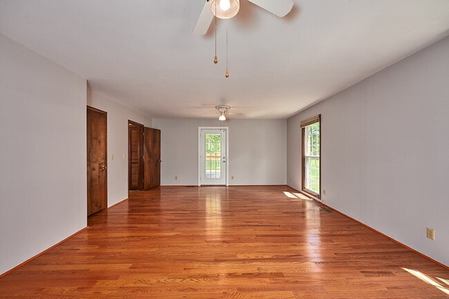 Photo - Coming Soon: Large 3BR +, 1 1/2 BA house