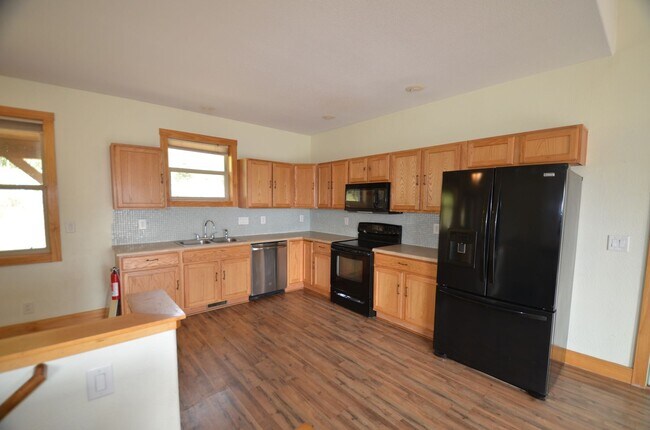 Photo - 600 Edgewood Rd Unit 600 Edgewood - Upstairs