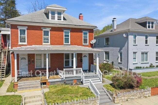 Photo - 805 Mulberry Ave