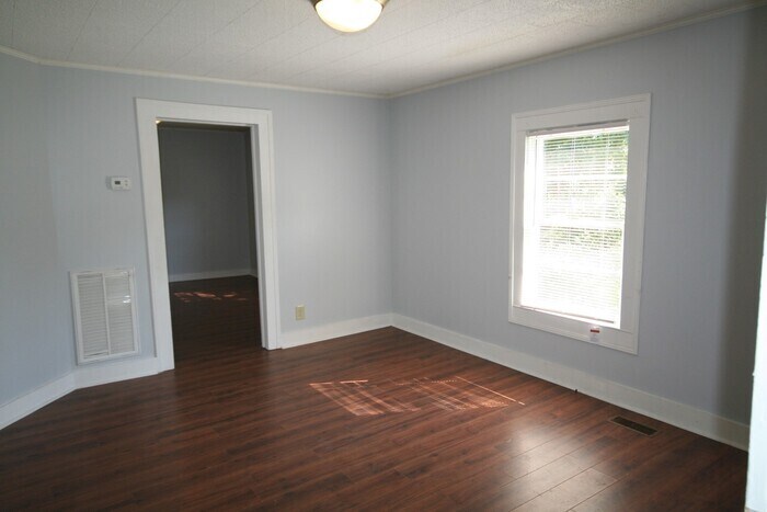 Photo - 1013 Lowry Ave