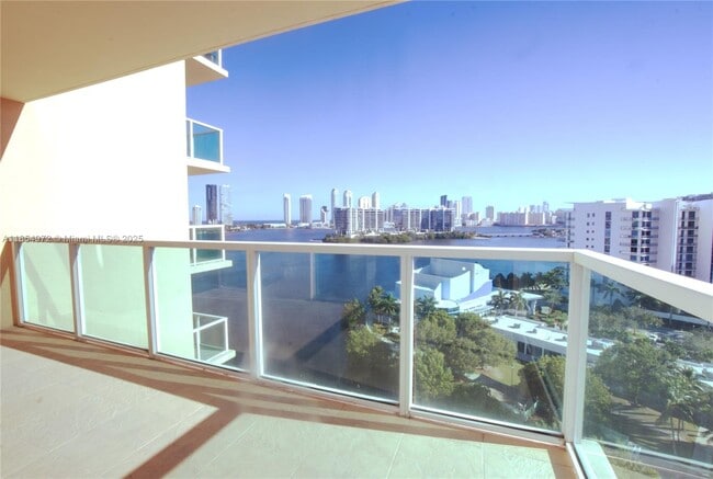 Building Photo - 3330 NE 190th St Unit 1316 Rental