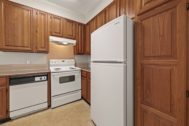 Photo - 2211 S Braeswood Blvd Unit 23C