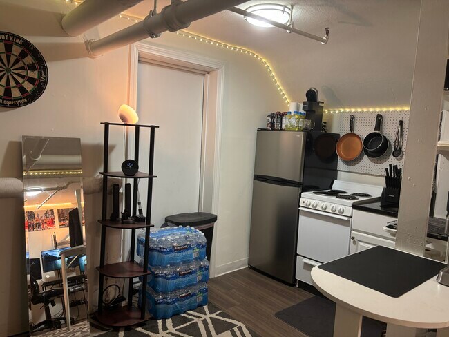 Photo - 90 Charles St Apartments Unit 1