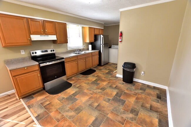 Photo - 112 Daniels Ave