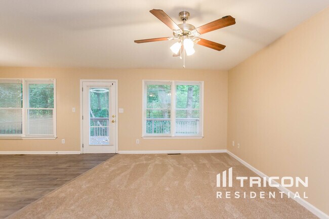 Photo - 4311 Hill View Dr