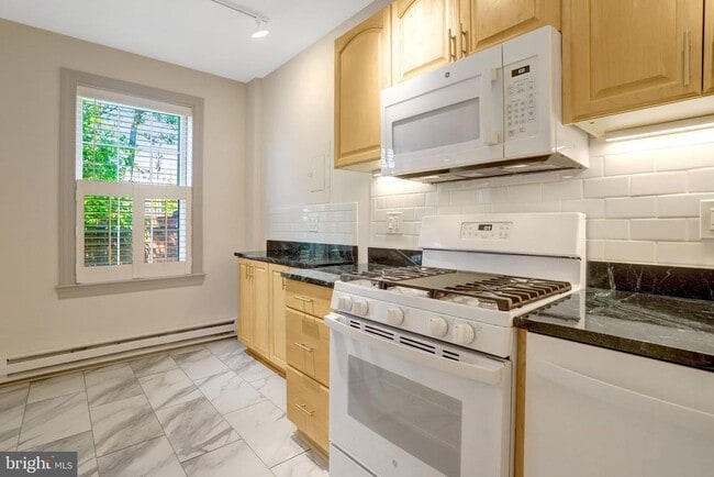 Photo - 715 S Washington St