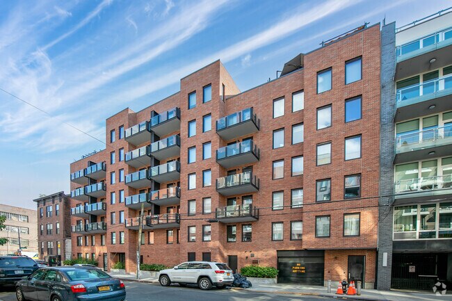 Photo - 223 N 8th St