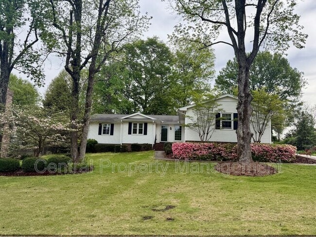 Building Photo - 4724 Coach Hill Dr