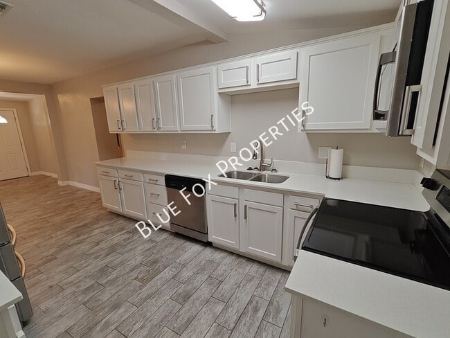 Photo - 619 S Highland Ave