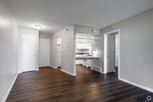 1BR, 1BA - 667SF - Kitchen