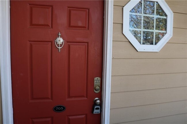 Photo - 1468 Briarwood Rd NE