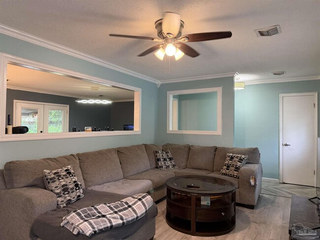 Photo - 8108 Ridgefield Rd