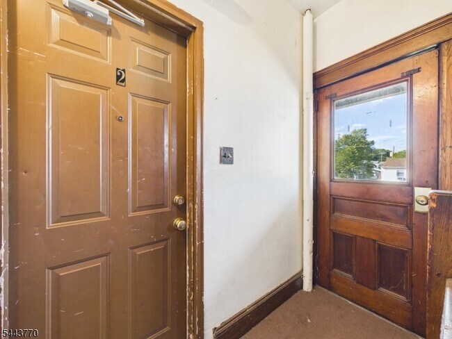 Photo - 139 Fairview Ave Unit 2