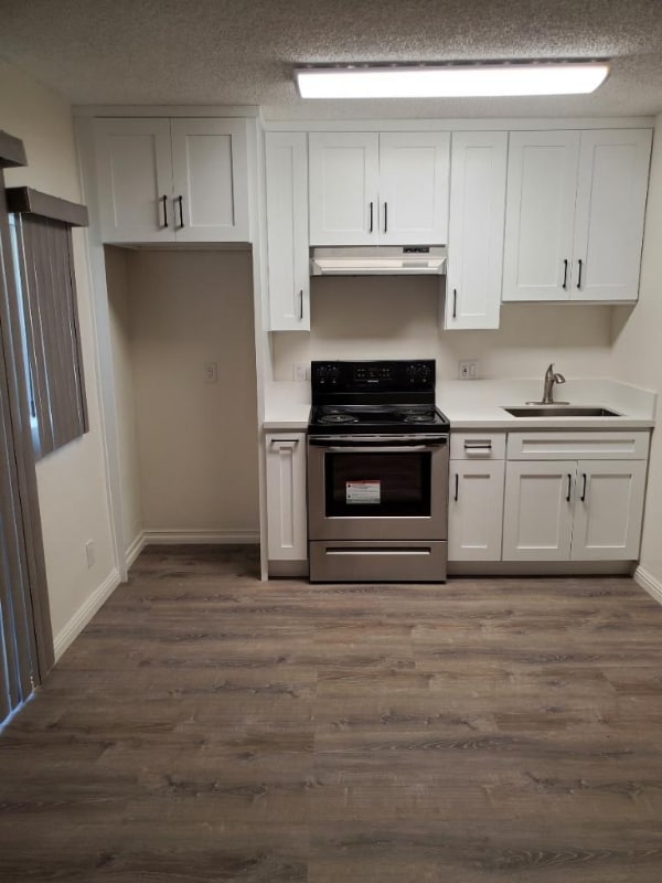 Photo - 13059 Oxnard St Unidad 106