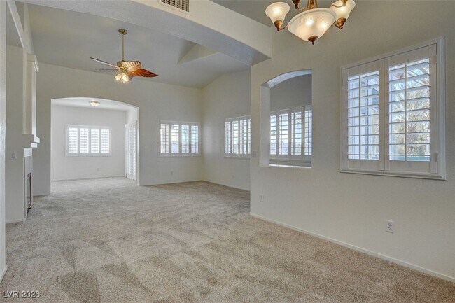 Photo - 7450 S Eastern Ave Unidad 2003