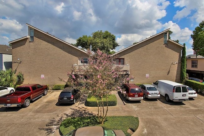 Photo - 1416 Hawthorne St Apartment Unit 9