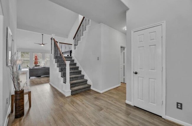 Photo - 11103 Canyon Brook Ct