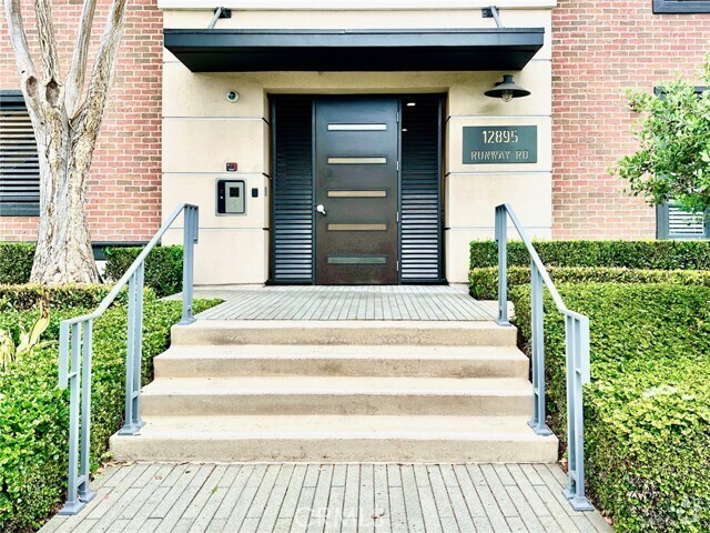 Building Photo - 12895 W Runway Rd Unit 3 Rental