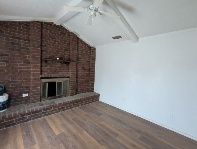 Photo - Spacious Updated 3 Bedroom Home