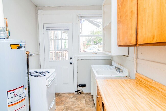 16 S Plum St