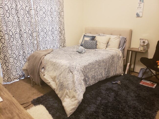 Bedroom - 802 E Lester St Unit #2