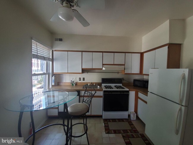 Photo - 1412 9th St NW