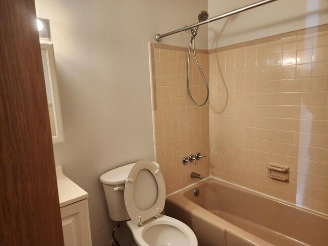 Photo - 25 Alexander Dr Unit 40