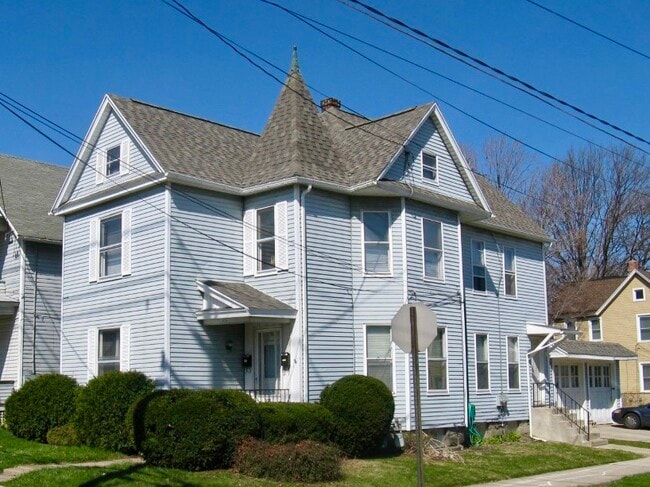 Building Photo - 336 W 29th St Unit 336 W. 29th #1