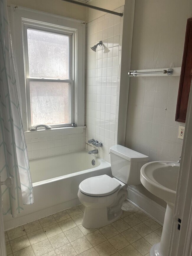 Photo - 2059 Lewis Dr Unidad 2059 Lewis 1