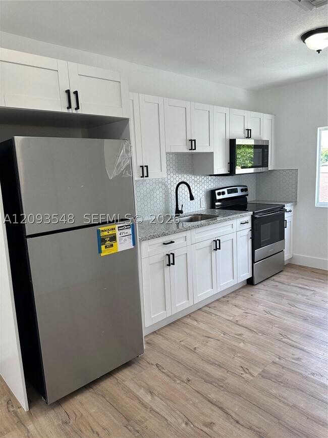 3123 NW 22nd Ct Unidad D