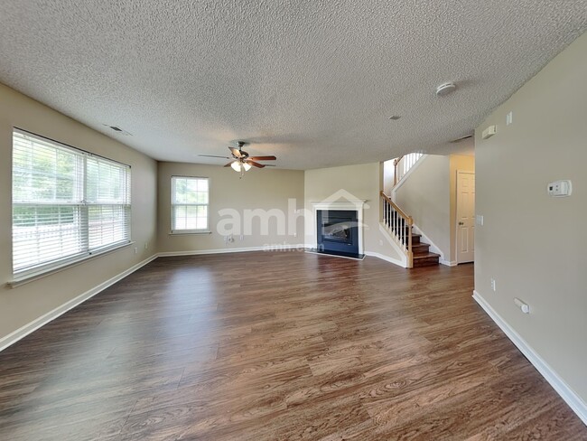 Photo - 1006 Fort Clapsop Ct