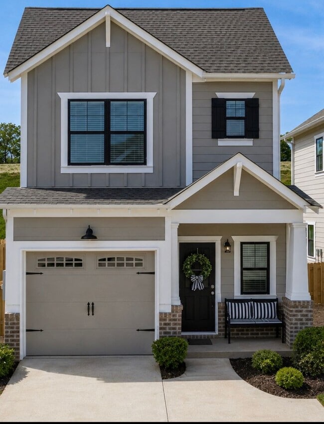 Building Photo - Self-Tour this home with the Rently Tours App!