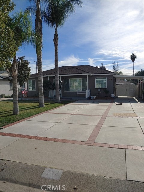 Photo - 712 E Yale St