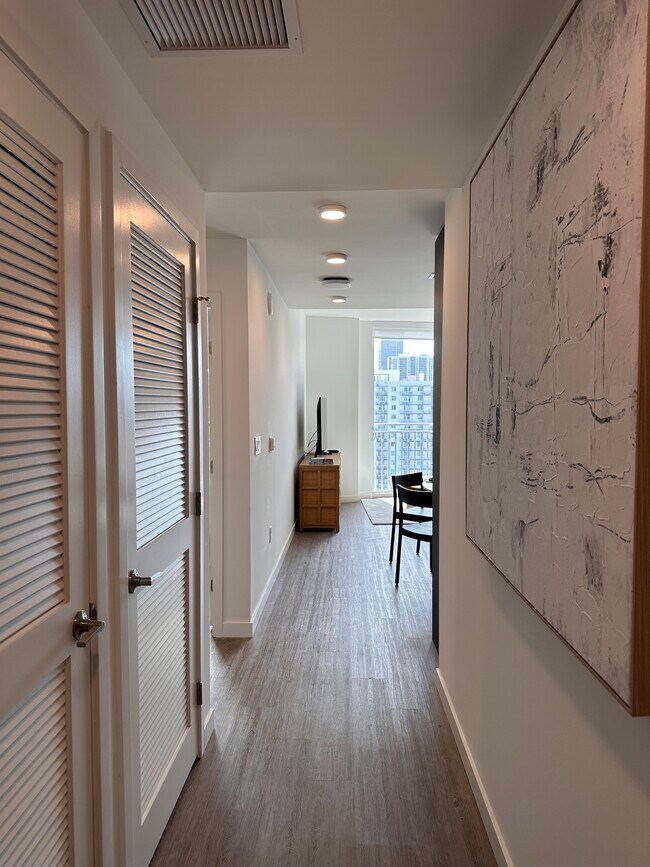 Photo - 138 NE 22nd St Unit B7