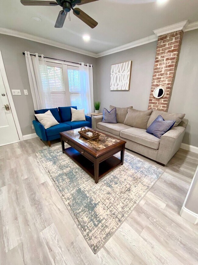 Photo - 1708 Garvin St