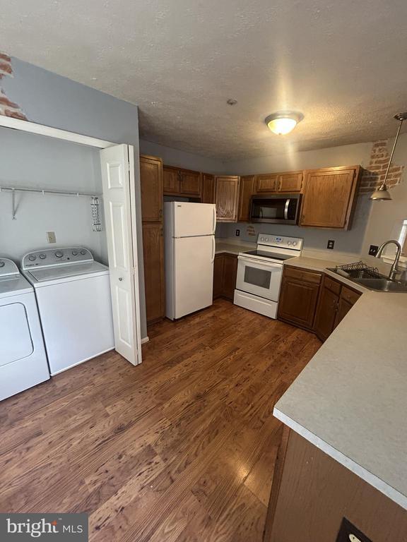 Photo - 20892 Jo Marie Way