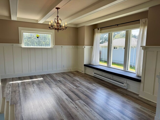 Photo - Charming Craftsman in Bandon Heights | 3 Bed / 2 Bath | Ocean & River Views