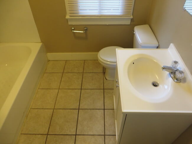 Photo - 1125 Wilt St Unidad 3