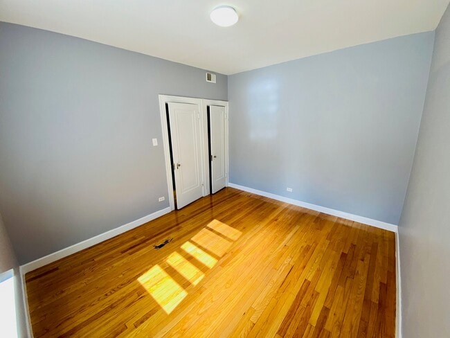 4165 S Archer Ave Unidad 204