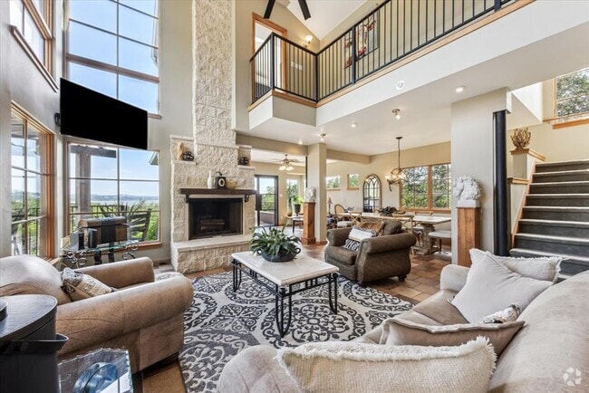 Building Photo - 13801 Lakeview Dr Rental