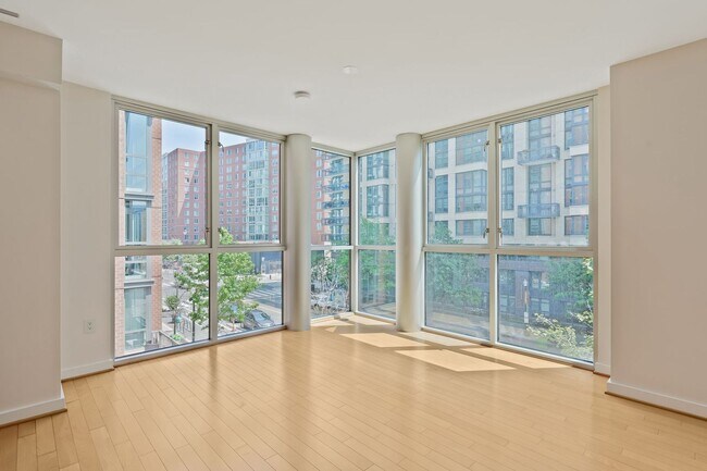 Building Photo - Modern 2br/2ba at Navy Yard Unit 415 & P3-149