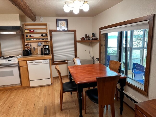 Photo - 2913 Kachemak Dr