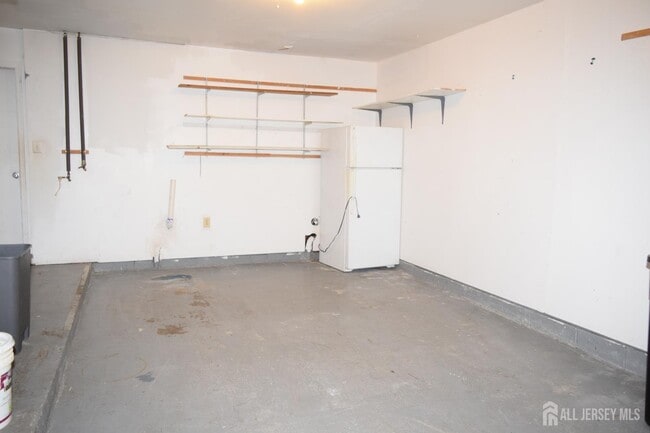 Photo - 31 Larch St