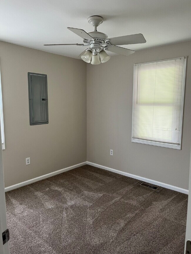 Photo - 3311 W Hamilton Ave